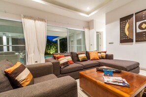 Smart TV, DVD player, books