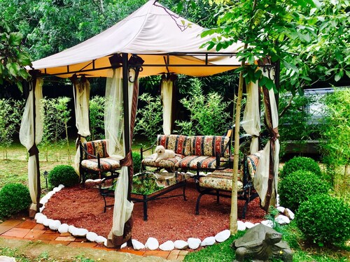 Casa con vista la Tepozteco, con acogedores departamentos