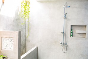 Dusche, Haartrockner