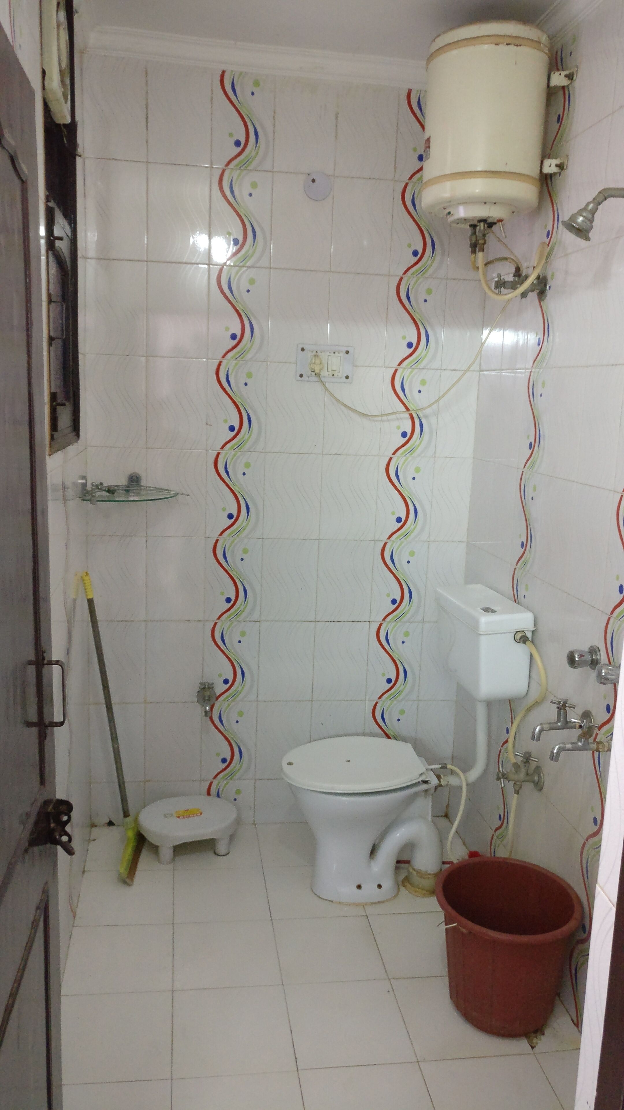 Arora House 1RK Peaceful Environment Near Cyber City and Metro Station