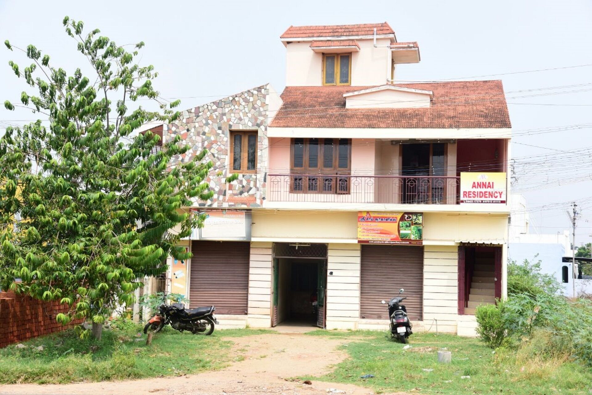 For a Simple Stay in Pollachi !!