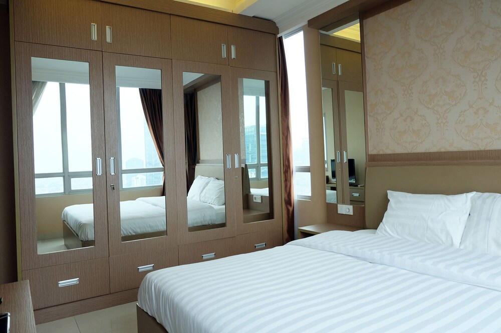 1BR / 2+1BR Denpasar Residence Luxury Apartment At Kuningan City By Travelio