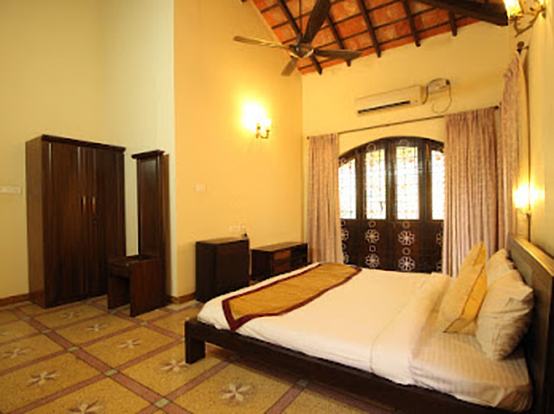 The Bougainvilla Stay, Goa -3 bhk Portuguese styled fully furnished villa
