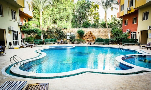 Diamond Arabia. Vue sur la piscine. Lieu de vacances parfait pour vous et votre famille