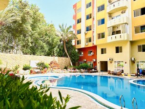 Outdoor pool - Diamond Arabia. Swimming Pool View. Perfect Vacation Place For You & Your Family (Hurghada)