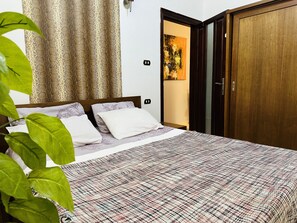 1 chambre, fer et planche à repasser, Wi-Fi, draps fournis