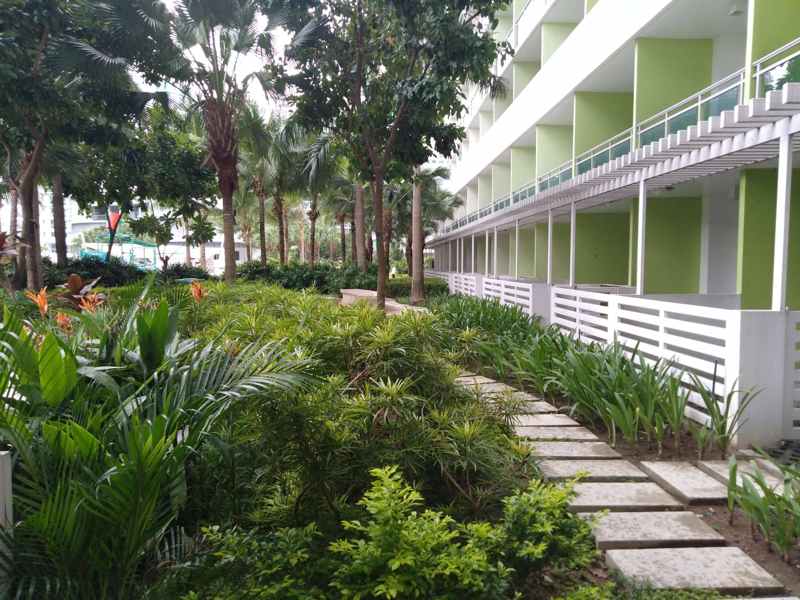 AZURE URBAN RESIDENCES