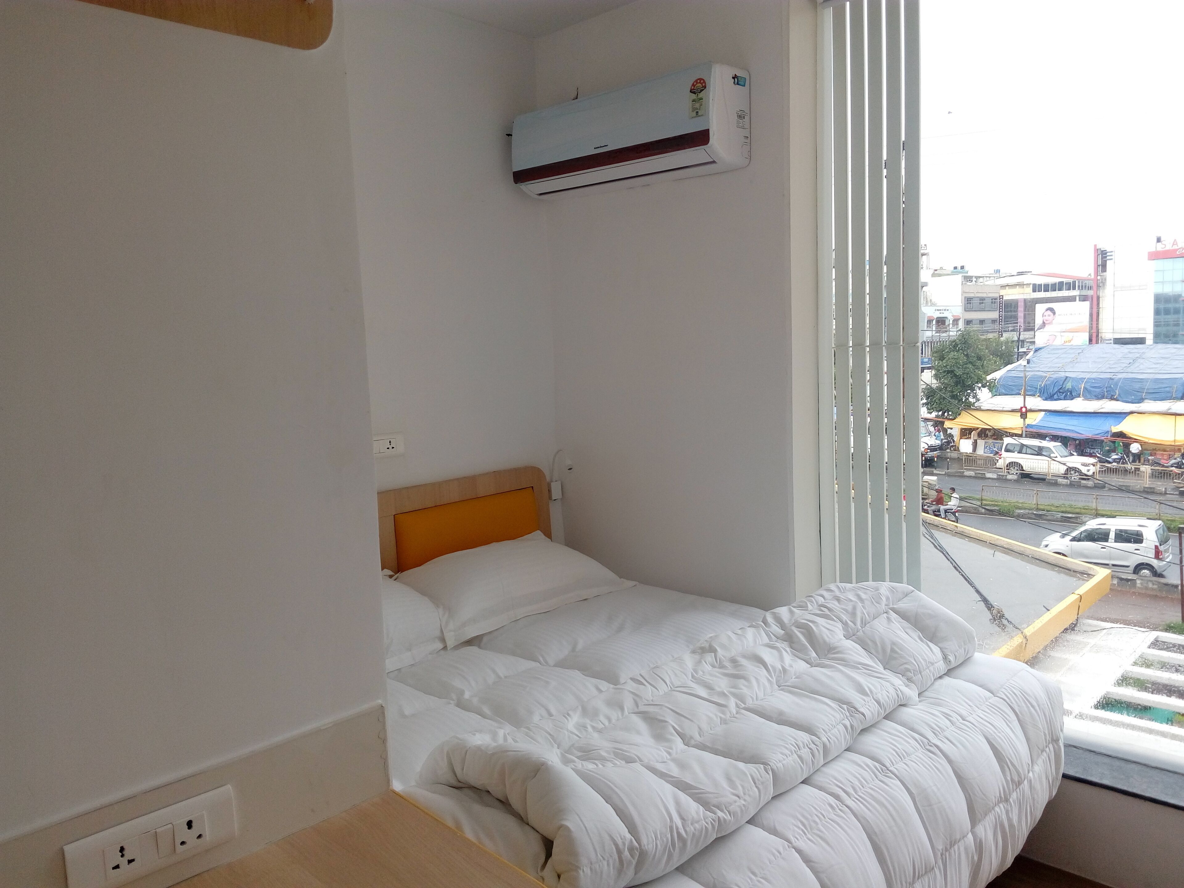 Contemporary designed, ultra comfortable Beds & Rooms at the center of Bhopal