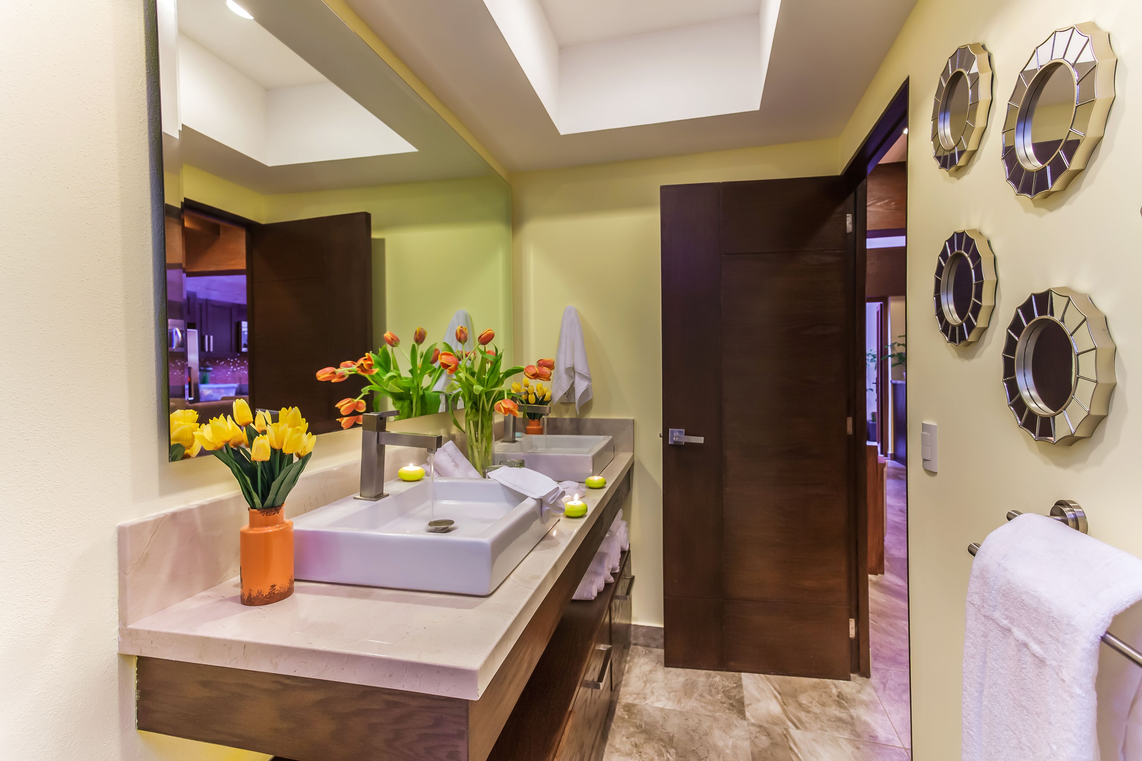 2 bed 2 bath 2 level LOFT TOWNHOME · RTH5