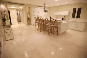 Dining - ⚜Magnificent  MAMILLA  PENTHOUSE ⚜OLD CITY VIEWS⚜ (Jerusalem)