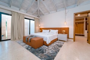 6 Schlafzimmer, Zimmersafe, Schreibtisch, Bügeleisen/Bügelbrett