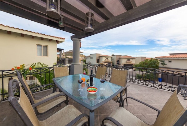Outdoor dining - OCEAN VIEW ROOF TOP - HACIENDA BONITA @ventanas (Cabo San Lucas)