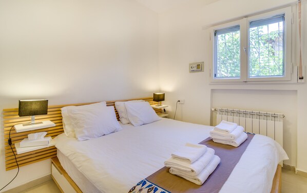 1 soverom, strykejern/-brett, wi-fi og sengetøy