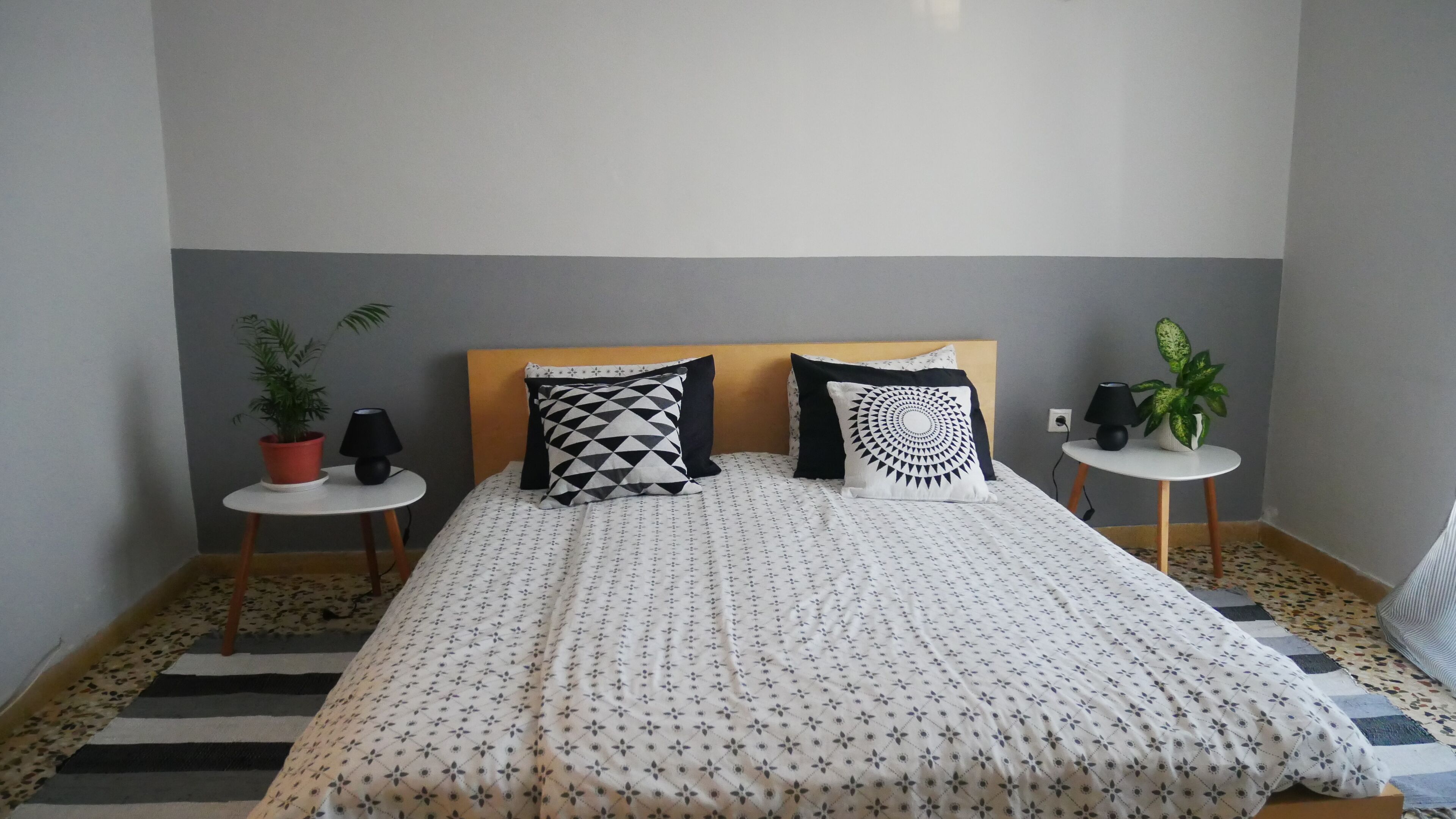 Ideal for groups and families sunny apartment under the Acropolis