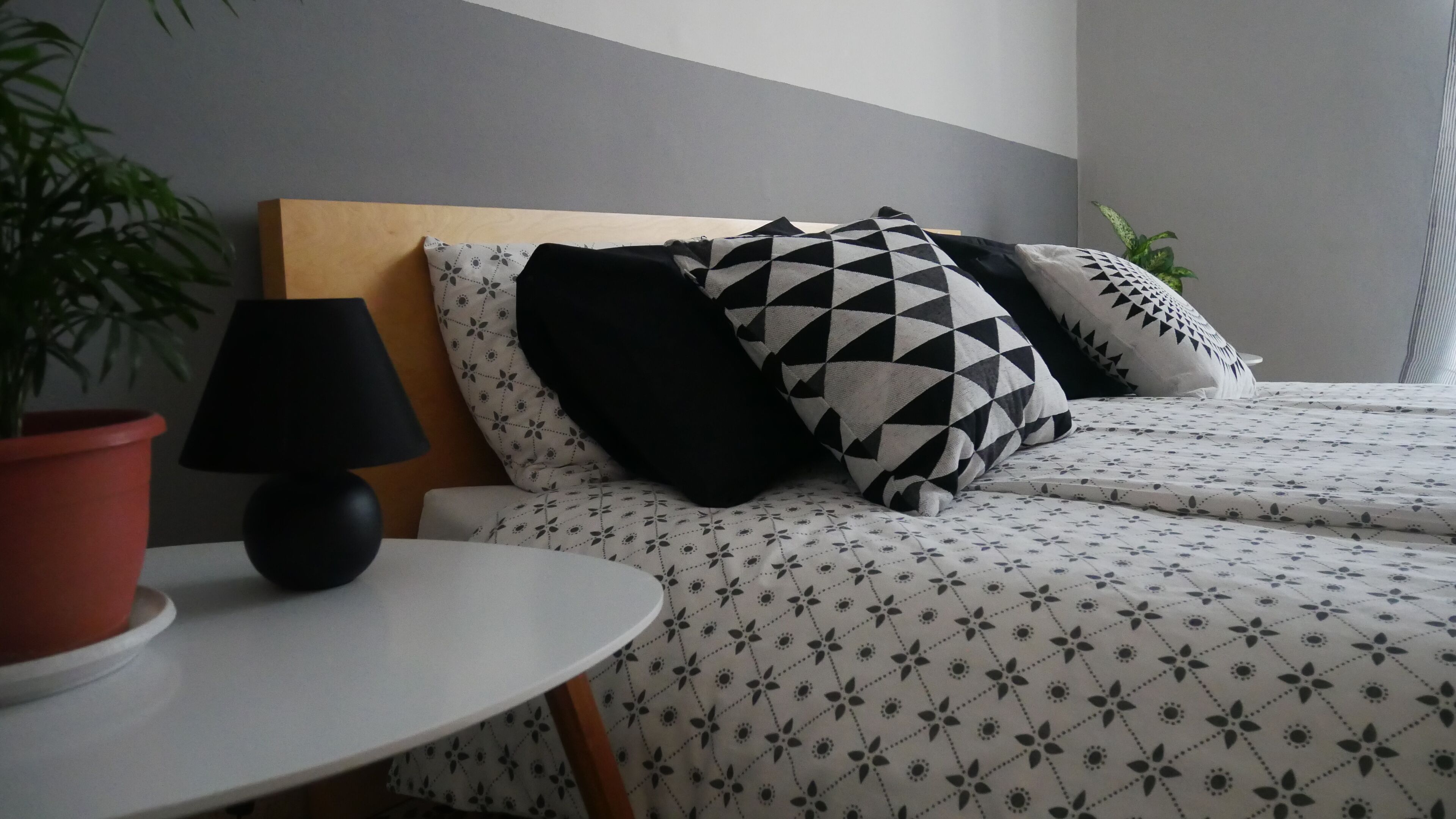 Ideal for groups and families sunny apartment under the Acropolis