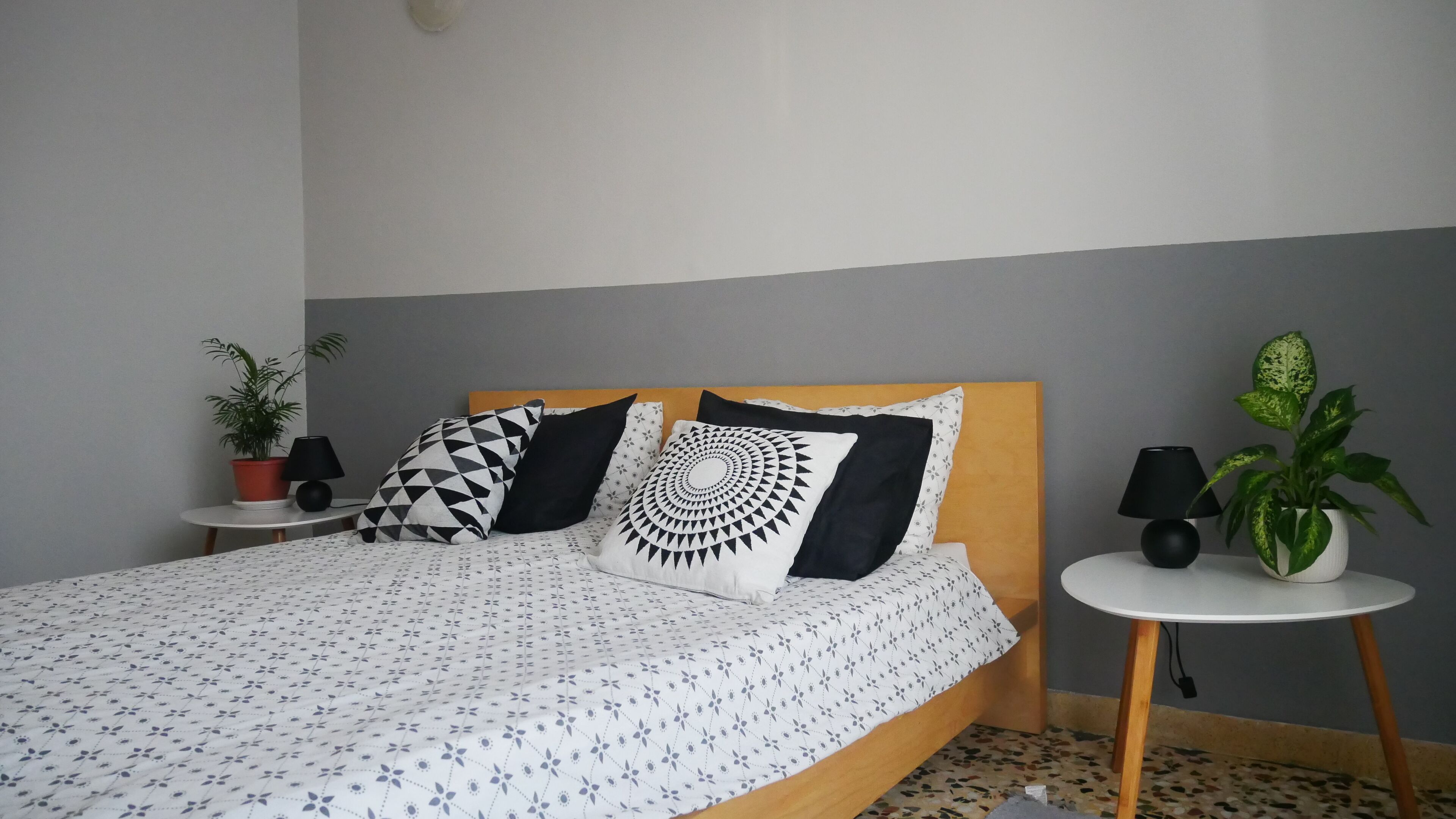 Ideal for groups and families sunny apartment under the Acropolis