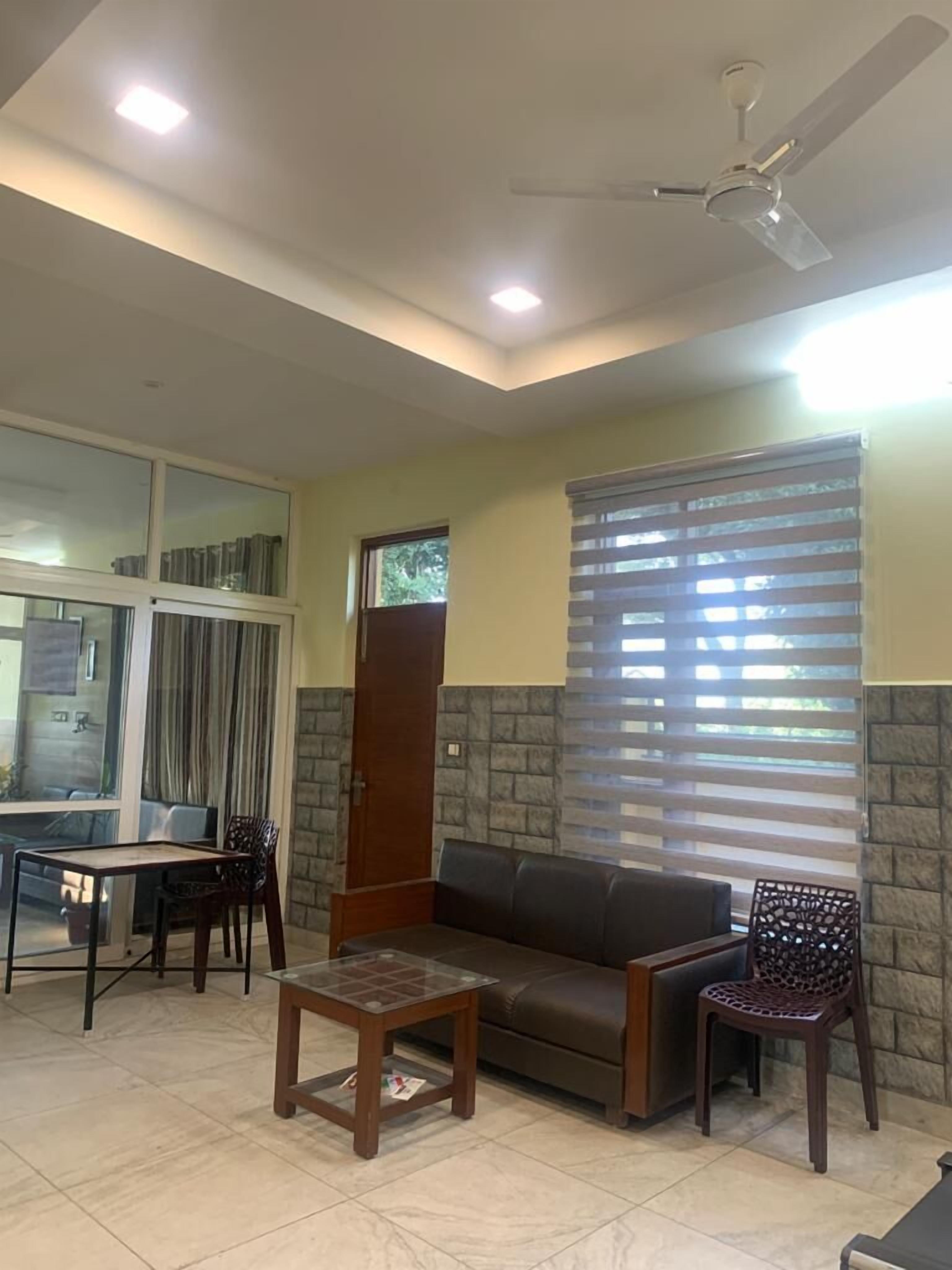 5 suites villa   for upto 18 pax