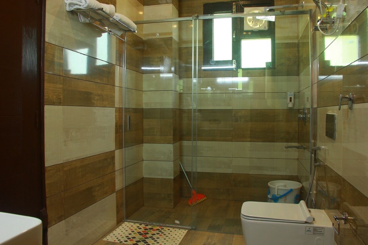 5 suites villa   for upto 18 pax