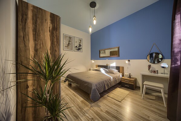 1 bedroom, in-room safe, iron/ironing board, WiFi