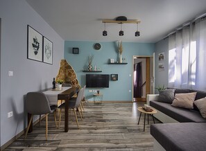 Fernseher, Stereoanlage