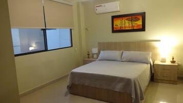 2 bedrooms, iron/ironing board, Internet, bed sheets