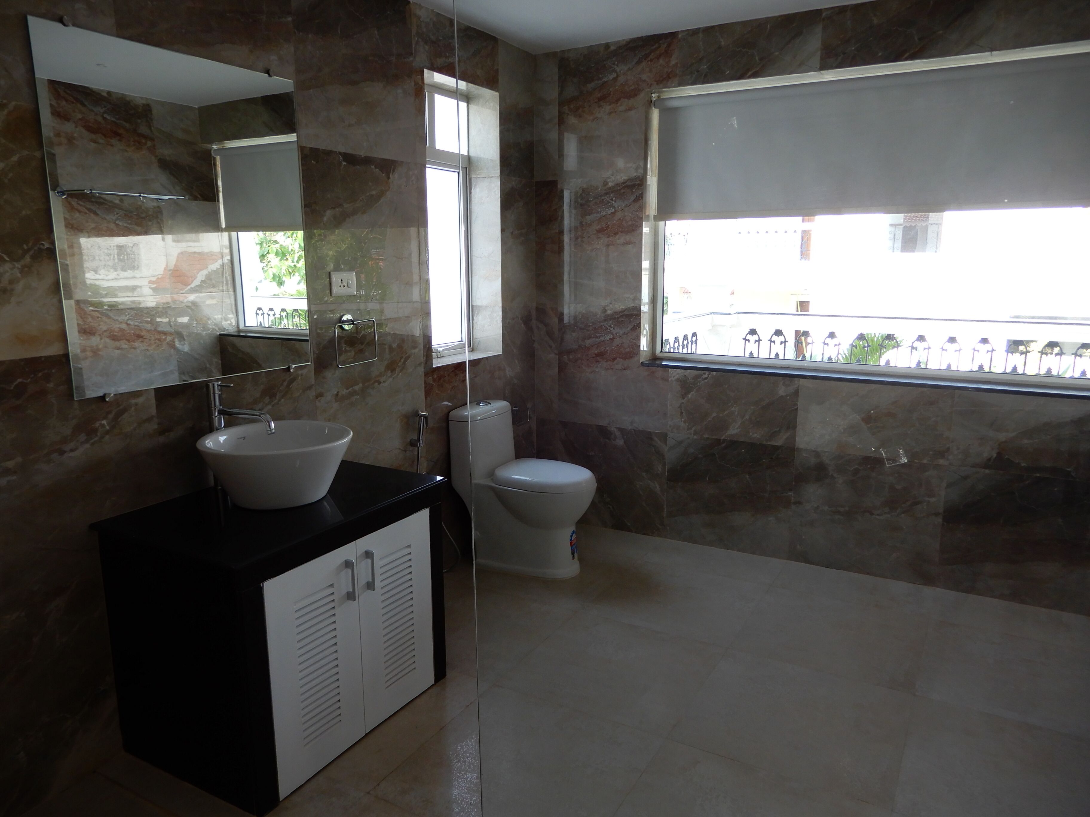 Luxury Five Bedroom Villa with Private Swimming Pool and Jacuzzi in Resort