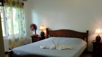 2 habitaciones, tabla de planchar con plancha y wifi