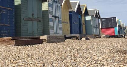 Lovely barn nr. Cromer-indoor pool &play area.Contact host for lastminute deals!