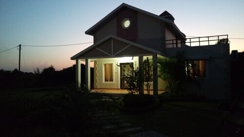 Spacious, close to nature, peace and tranquility yet close to the city of Bhopal