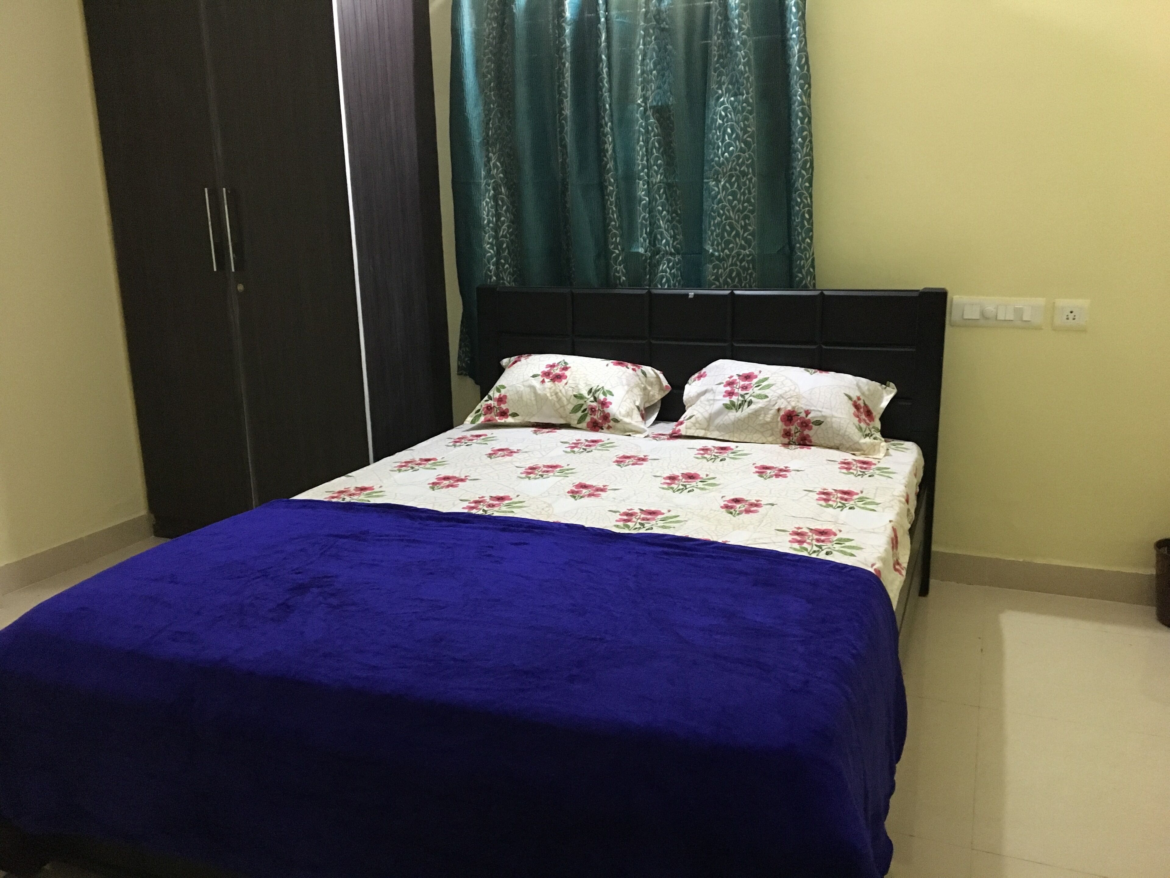 Big Luxury Privacy Flat