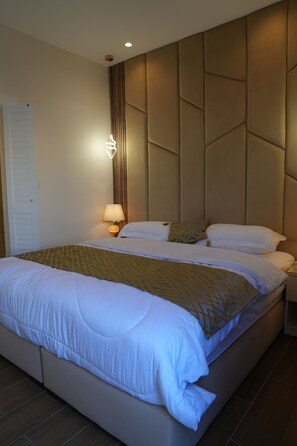 2 bedrooms, iron/ironing board, travel cot, free WiFi