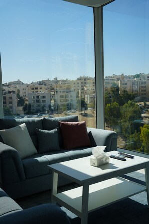 Smart TV, oficina y impresora 