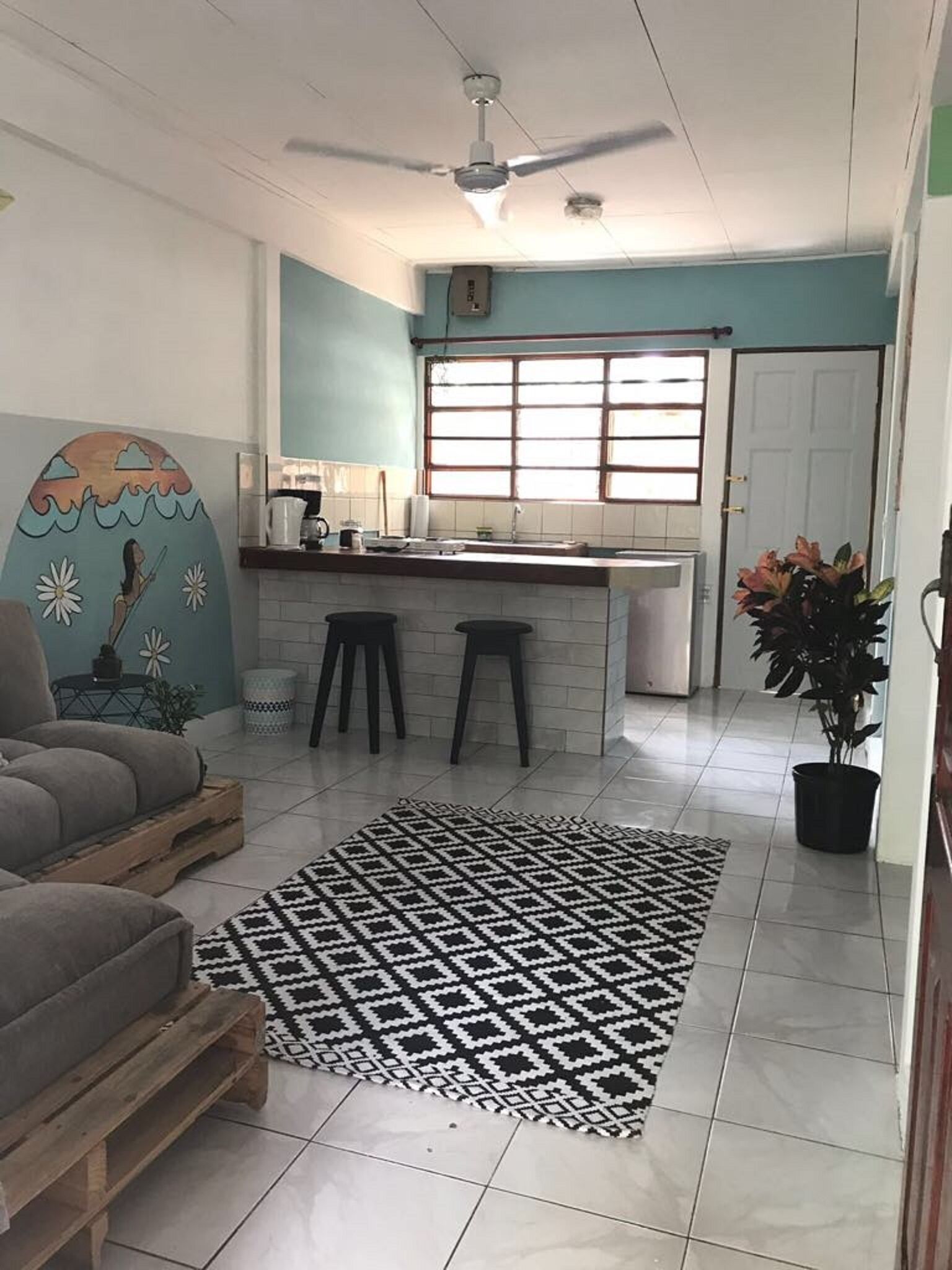 Cool, cozy 2-Bed Beach APT. in the heart of Jaco