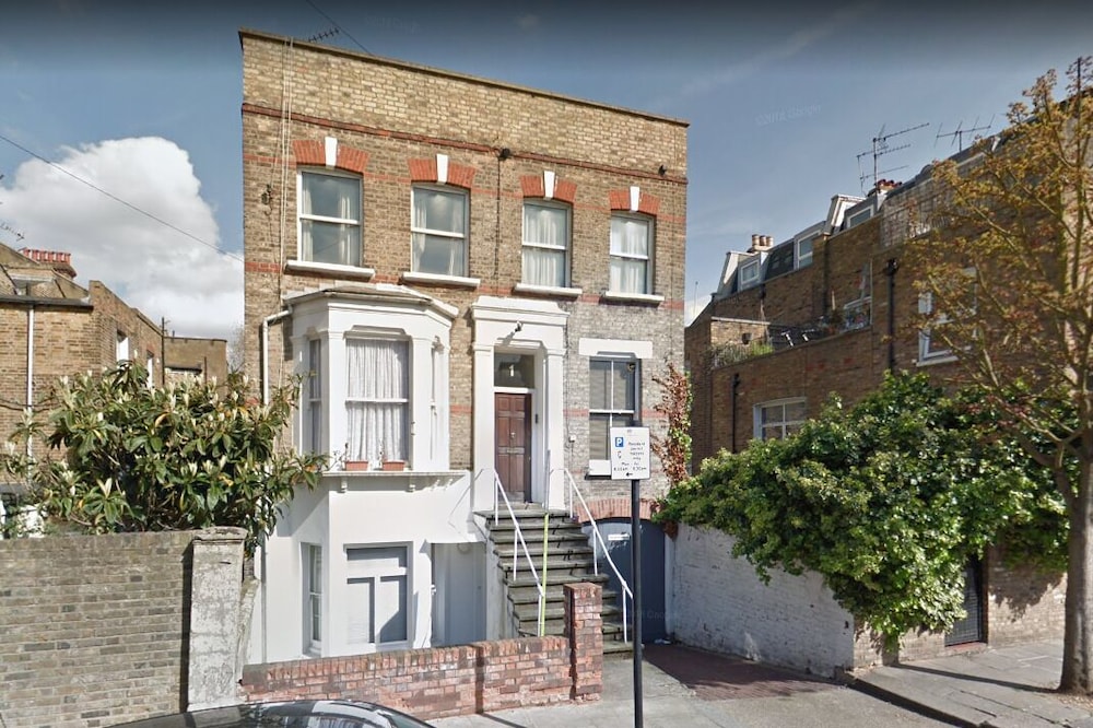 Bright, modern, stylish apt. Zone 2: close to trendy Golborne & Portobello Rd.