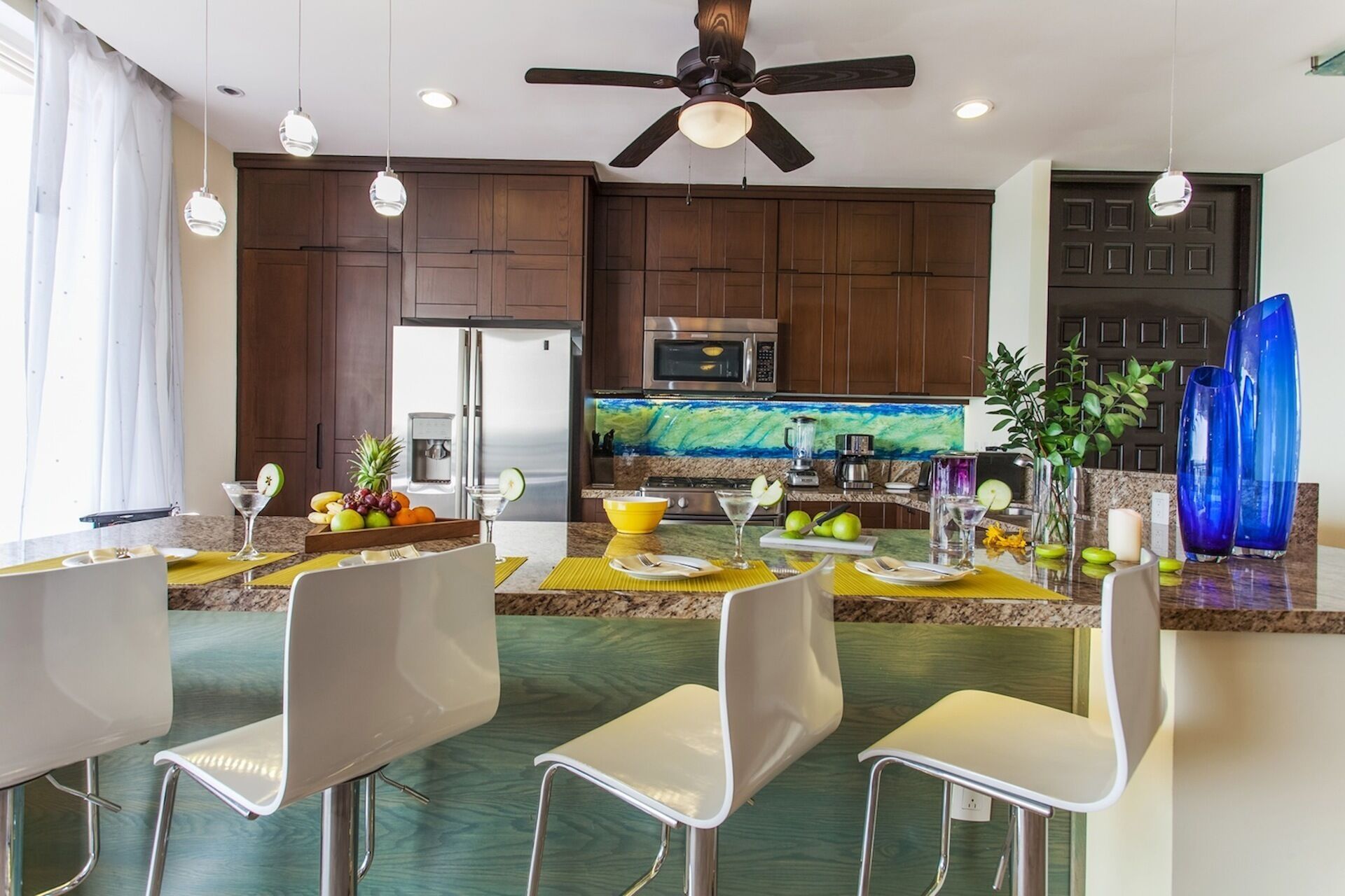 2 Bed 2 Bath Luxury Jacuzzi Suite · S404