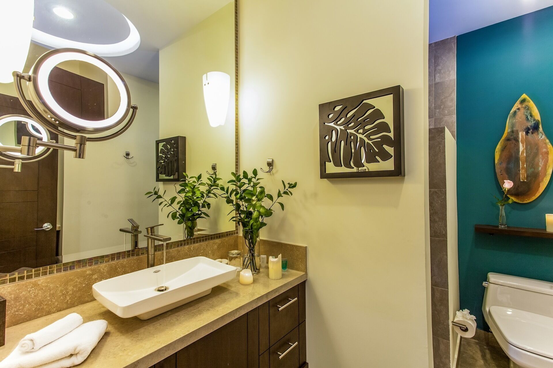 2 Bed 2 Bath Luxury Jacuzzi Suite · S404