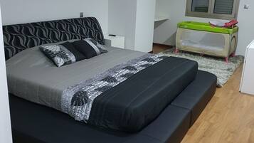 3 Schlafzimmer, Bügeleisen/Bügelbrett, kostenloses WLAN, Bettwäsche