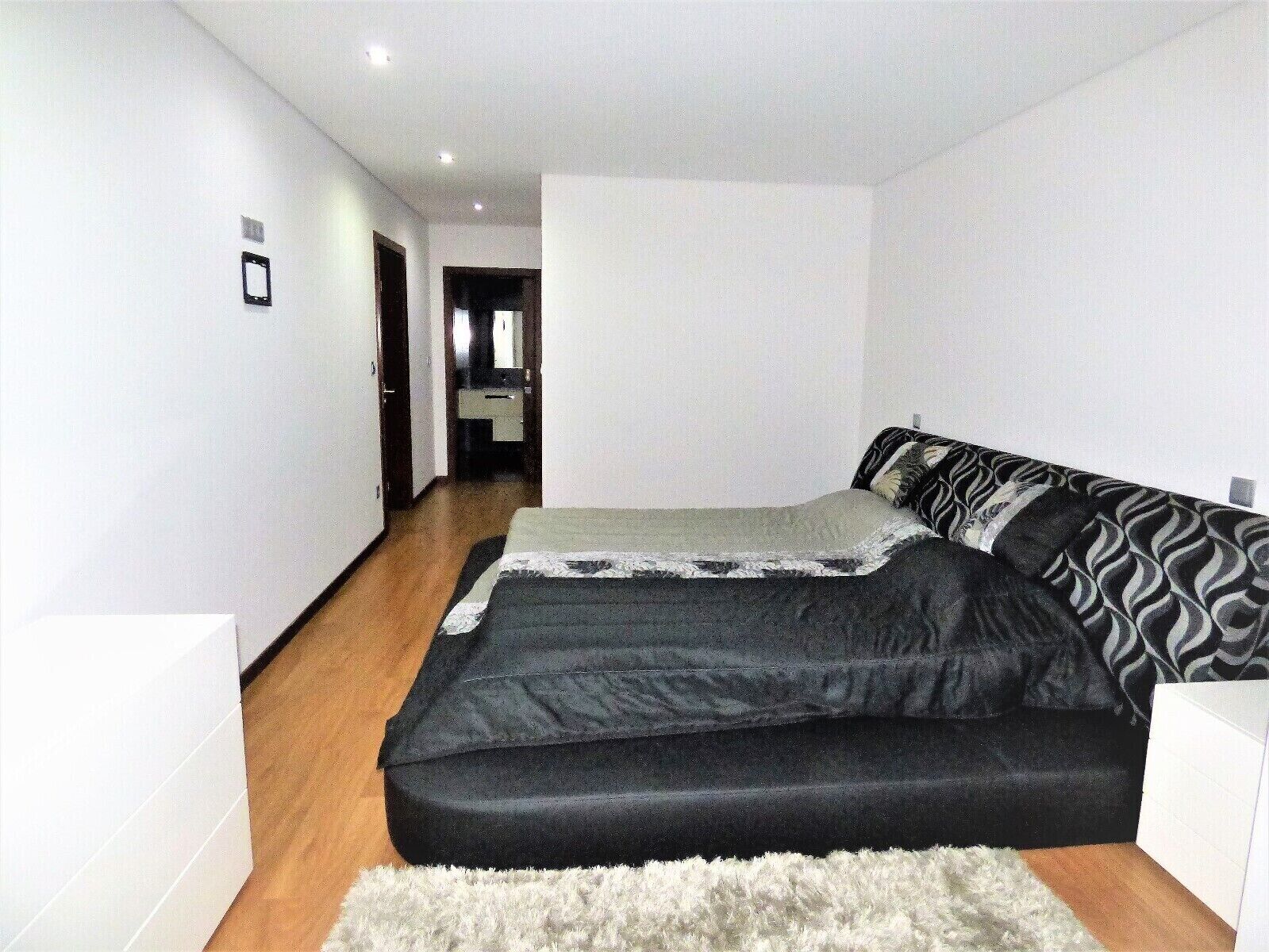 3 habitaciones, tabla de planchar con plancha y wifi gratis 