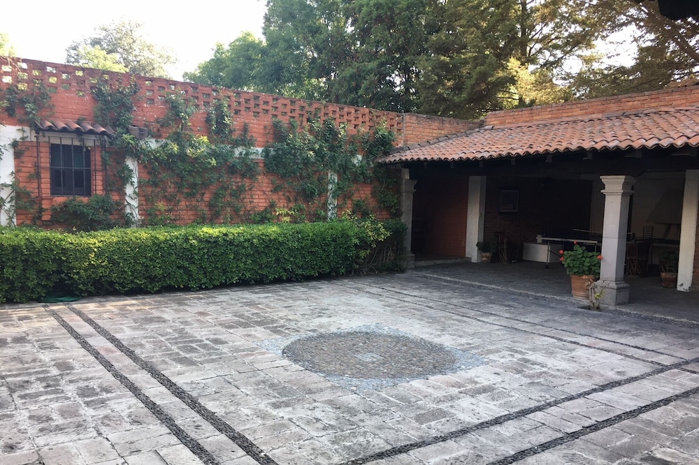 MEXICAN COUNTRY HOUSE