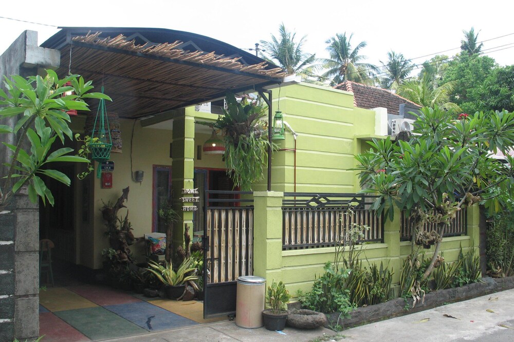 Holiday House in Lovina Eco Village