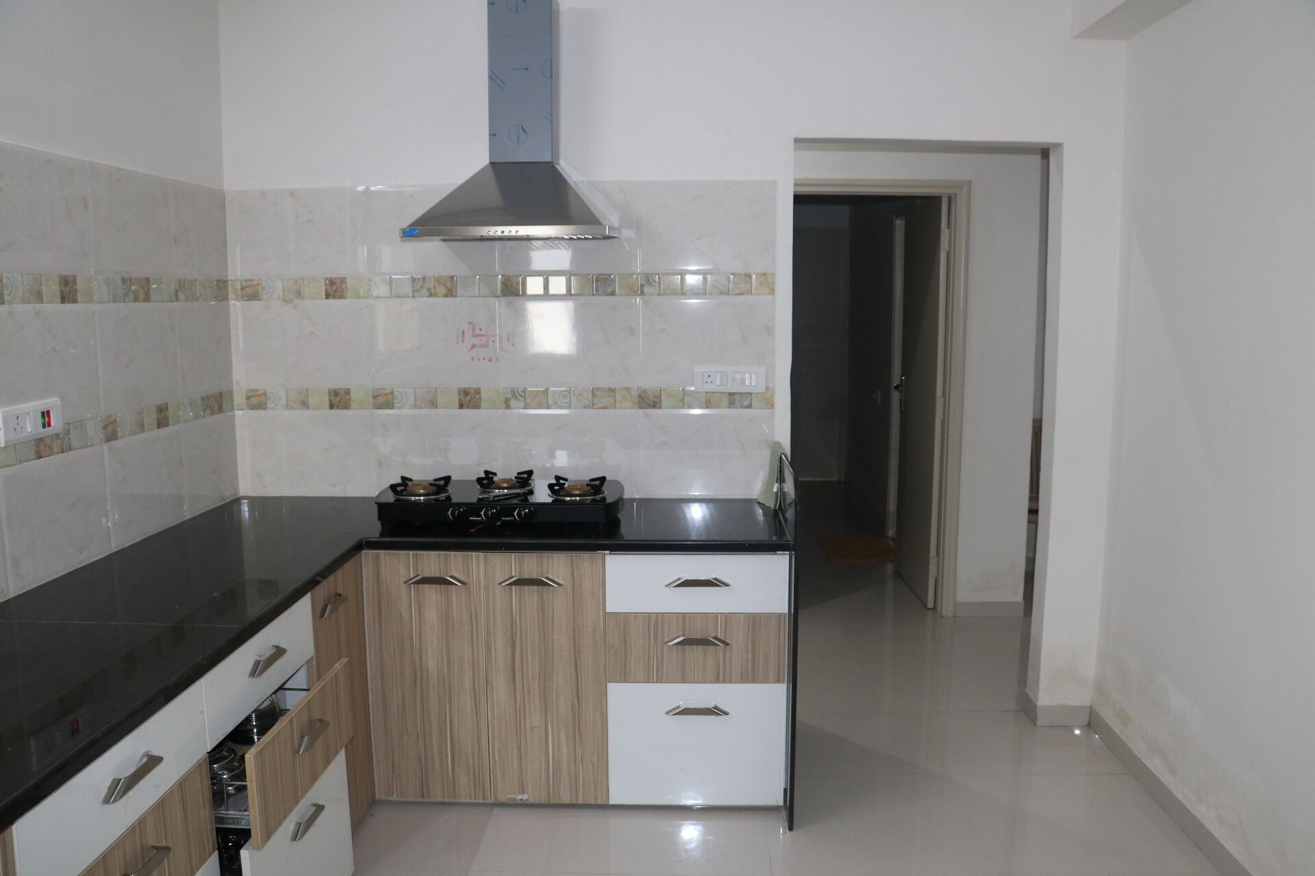 Royal orchid 1bhk lake end suite