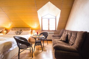 Habitación doble Deluxe | Minibar, insonorización, tabla de planchar con plancha y wifi gratis 