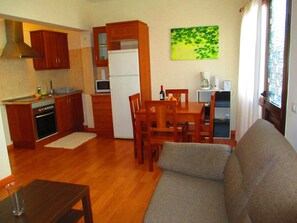 TV - Central, quiet, with WIFI and very near the sea (Puerto de la Cruz)