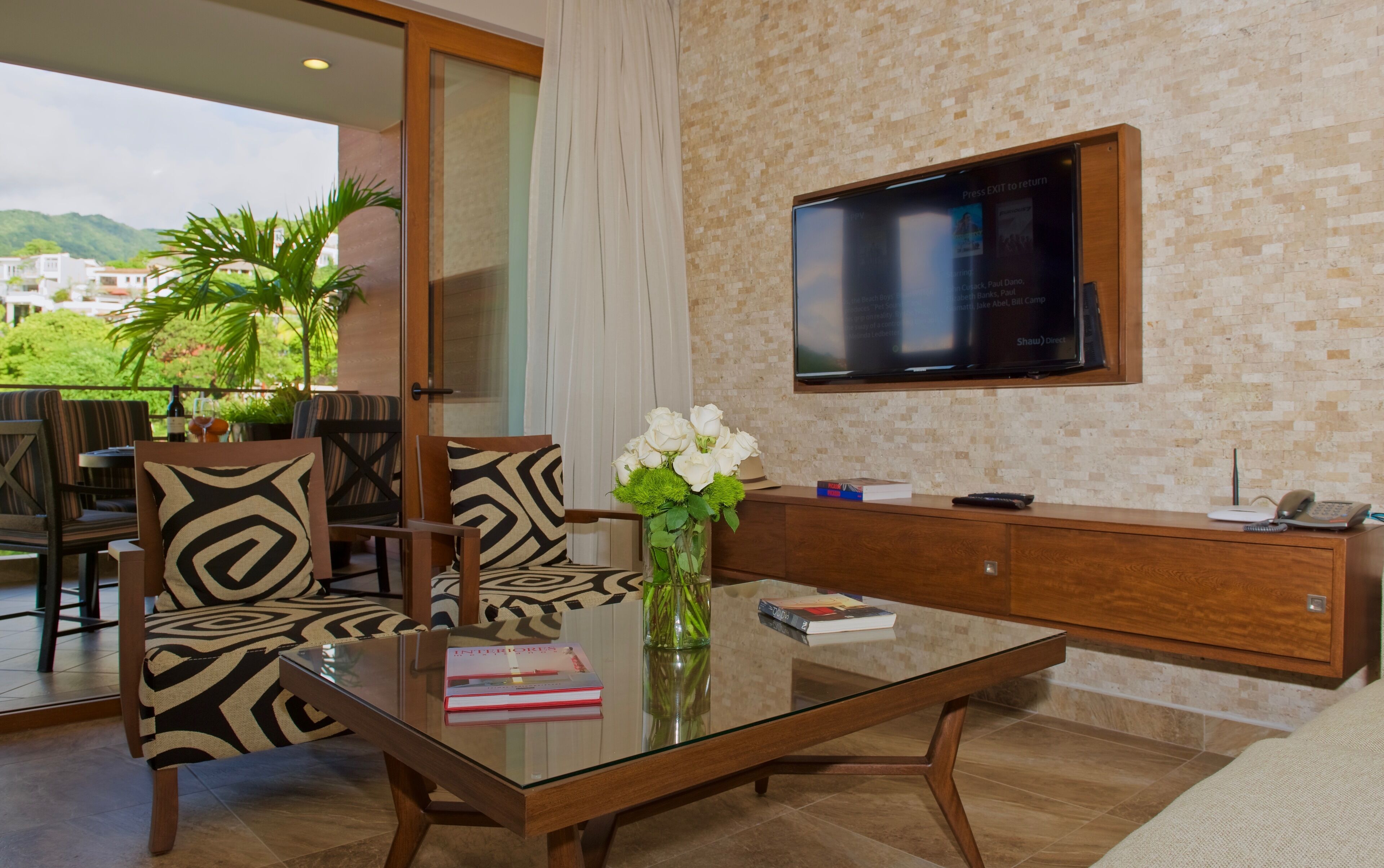 1 bed 1 bath Mountain View Suite · R507