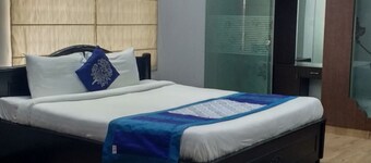 3 Bed Room Hitech Shilparamam Guest House