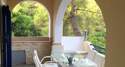 Moderni huvila Kanapitsa, Skiathos