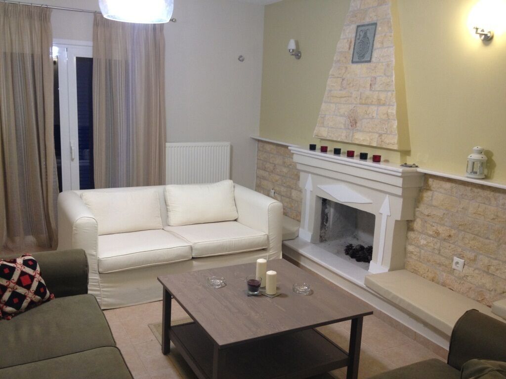 Modern villa in Kanapitsa, Skiathos 