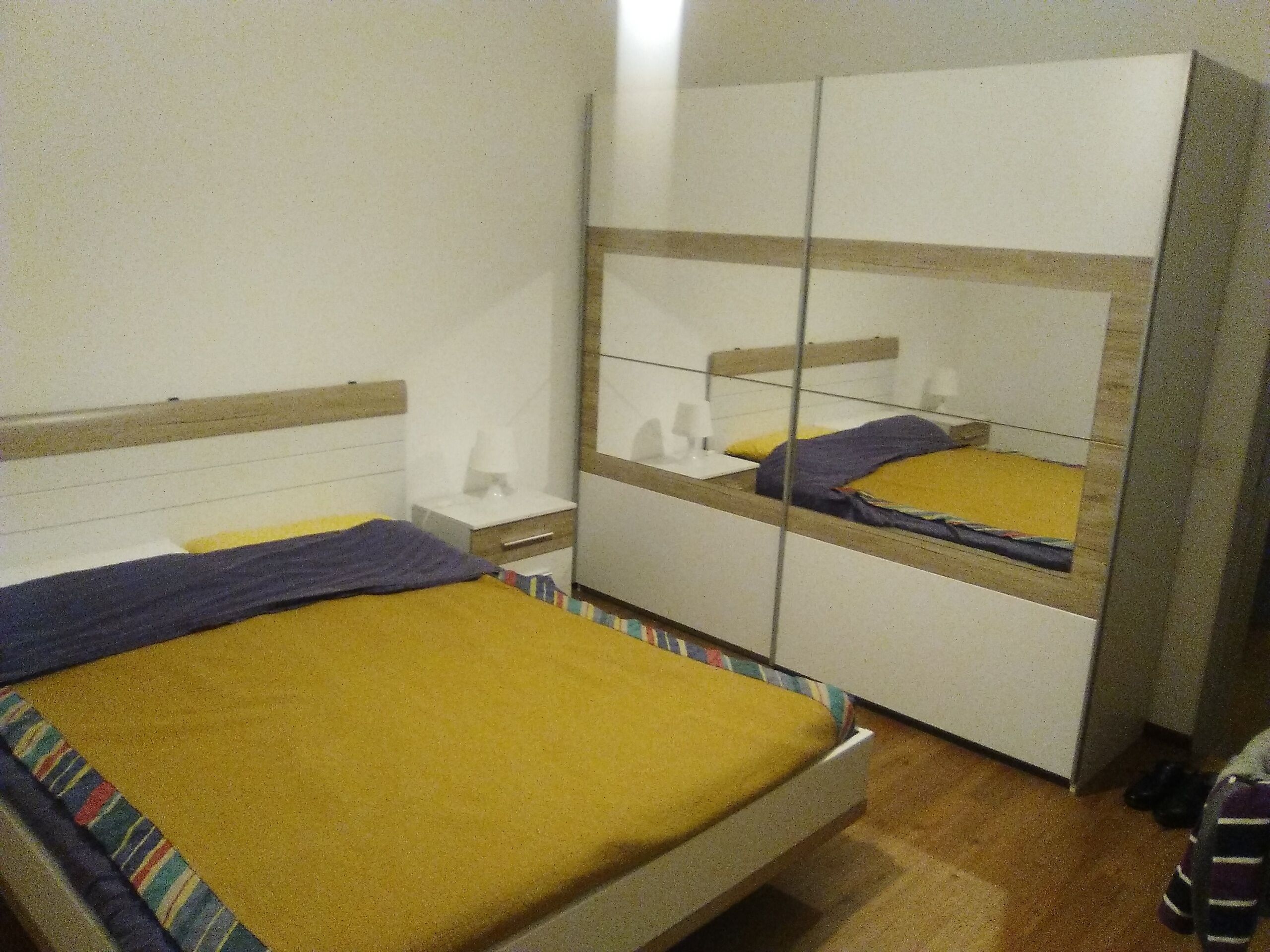 Lugano center apartment near train station box auto included