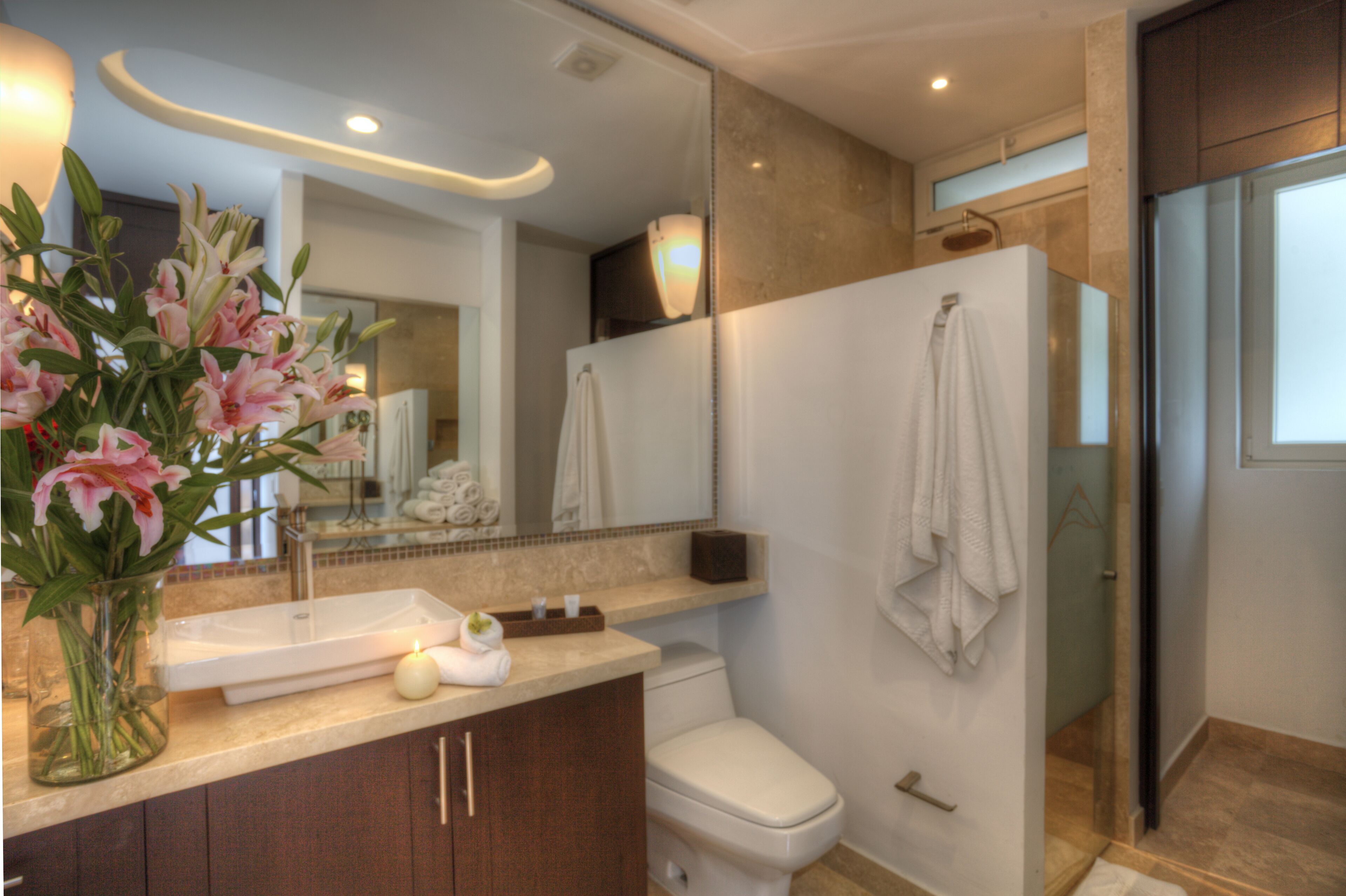 1 bed 1 bath Ocean Front Suite · S107