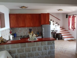 Kühlschrank, Ofen, Herdplatte, Geschirrspüler